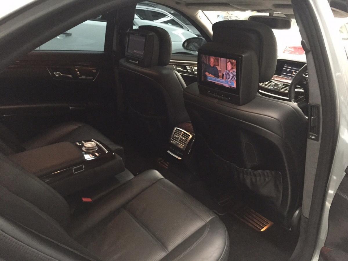 AMG S65 V12 rear seats.jpg