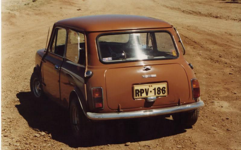 Arianka Tan Australian Leyland Mini Clubman GT 1971 (3).jpg