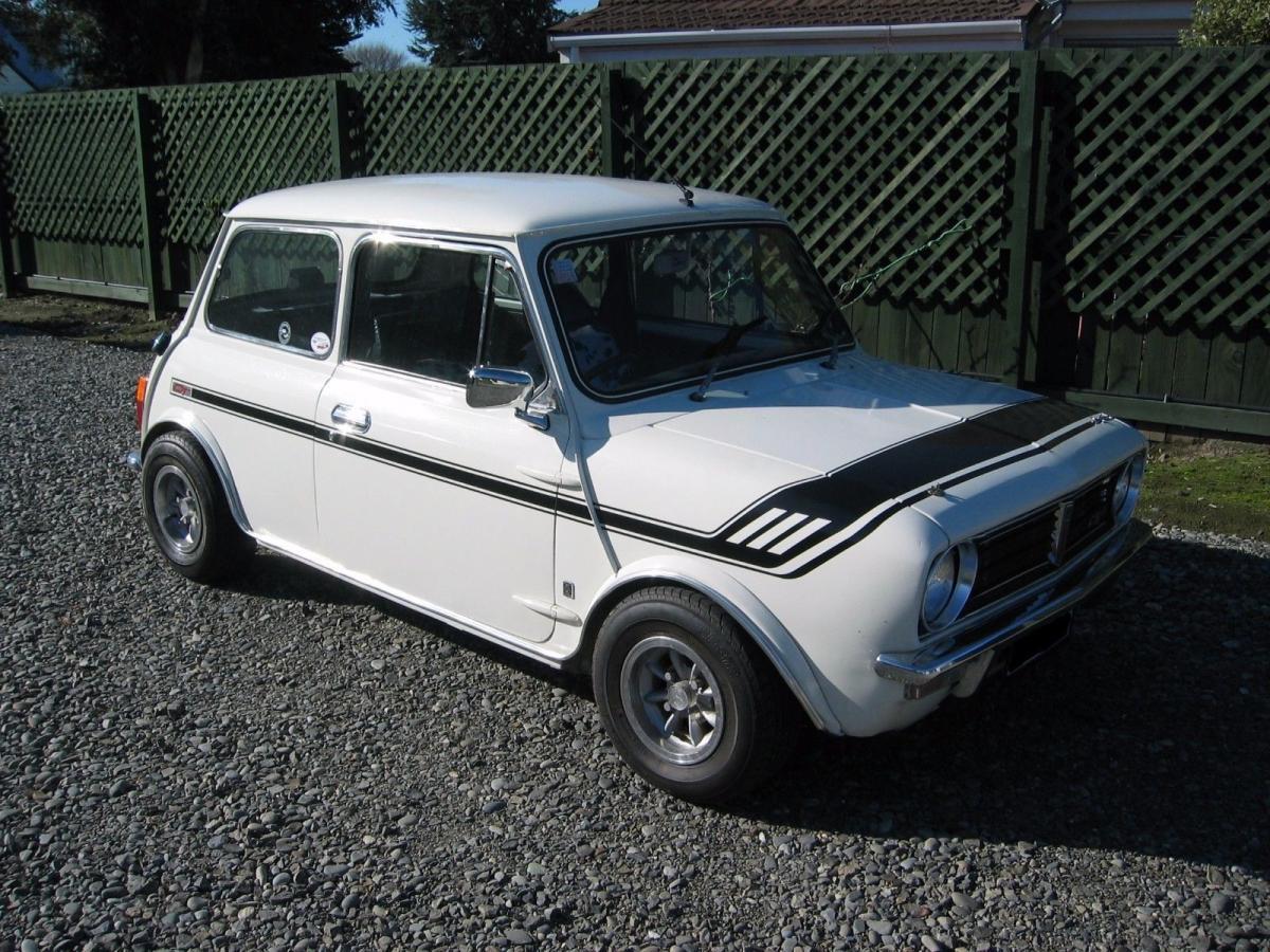 Australian New Zealand Mini Clubman GT 1973 white (1).jpg