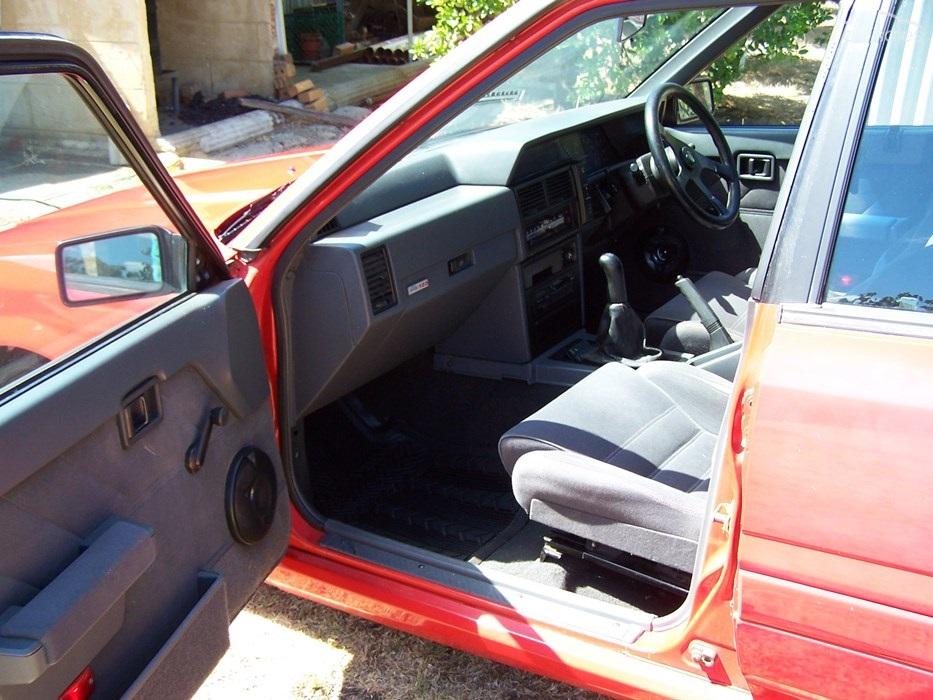 Australian Nissan Skyline Silhouette GTS2 sedan red 1989 (6).jpg