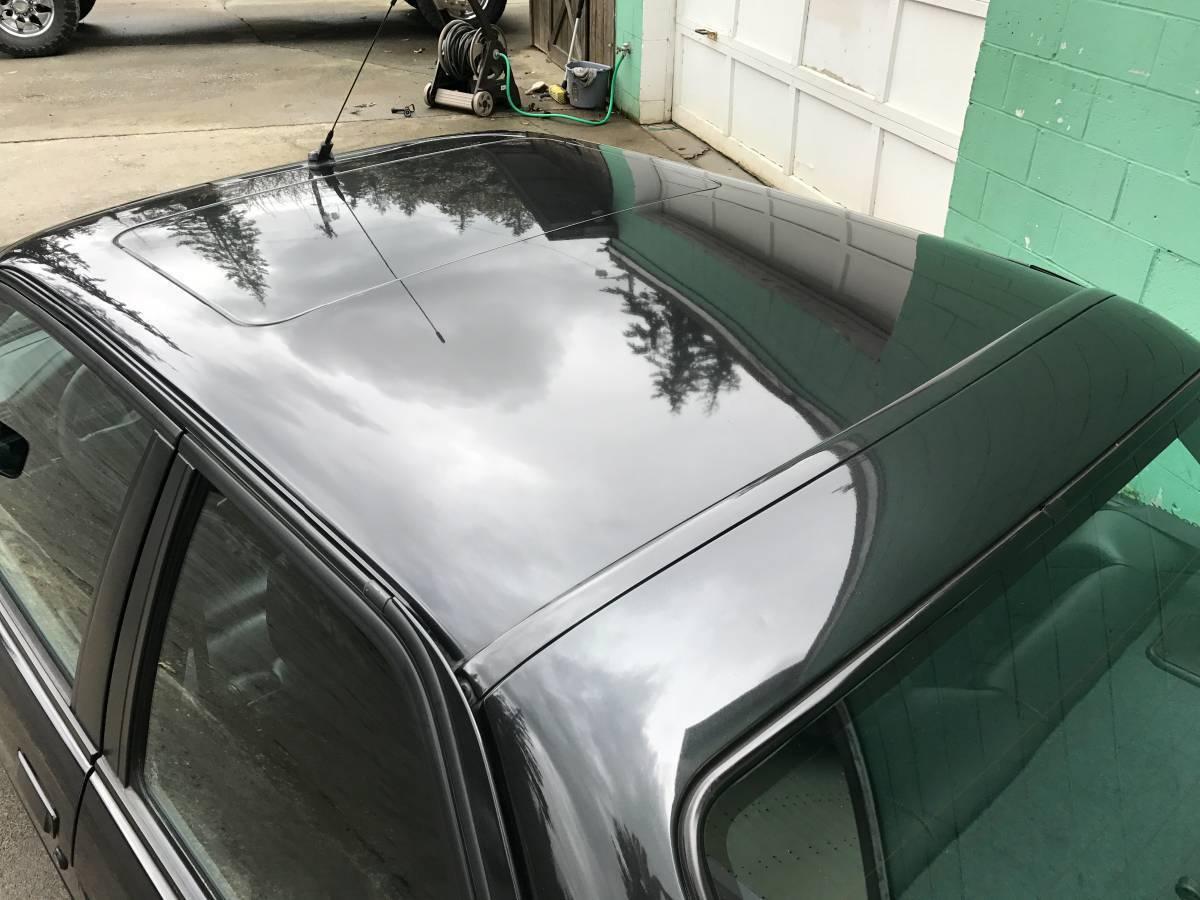 BMW E30 M3 sunroof black.jpg