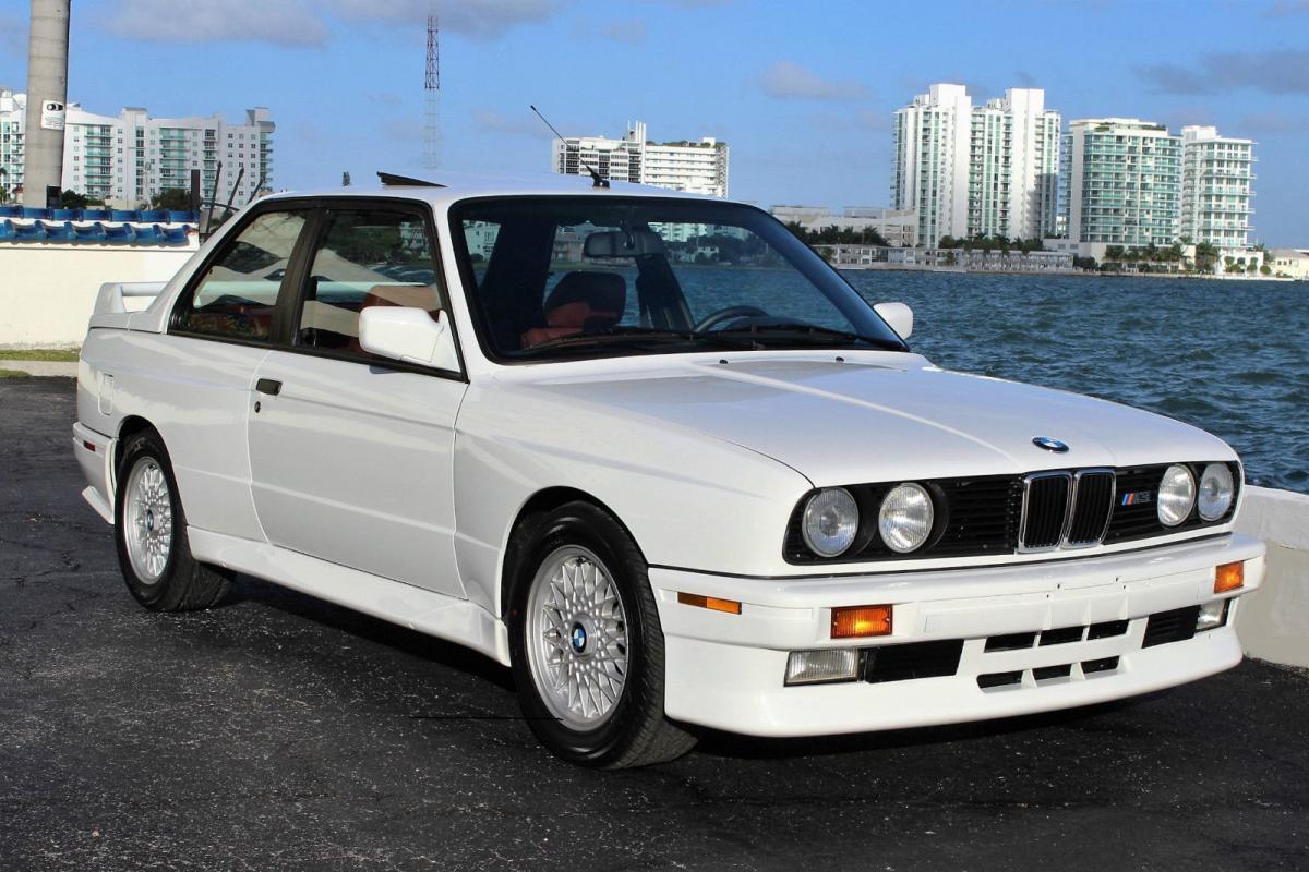 BMW E30 M3.jpg