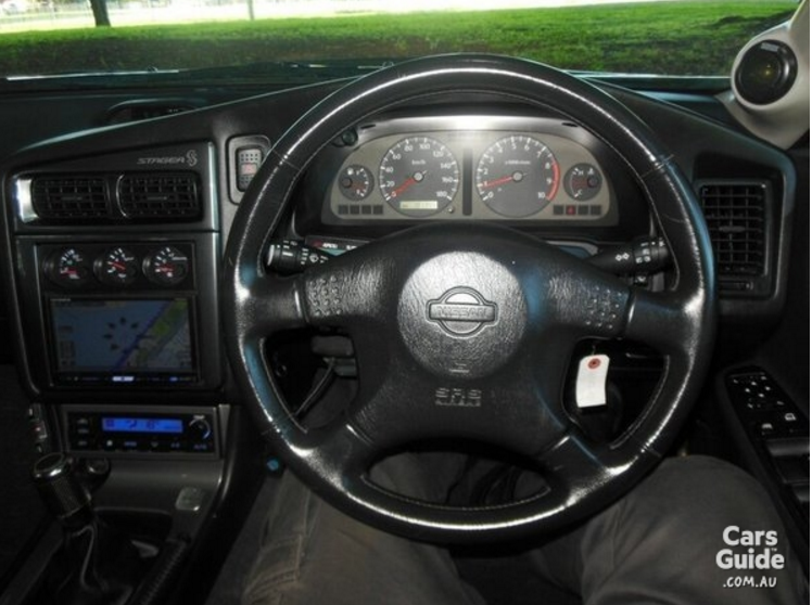 Black Blue Nissan Stagea 260RS wagon GTR 1998 model Australia (9).png