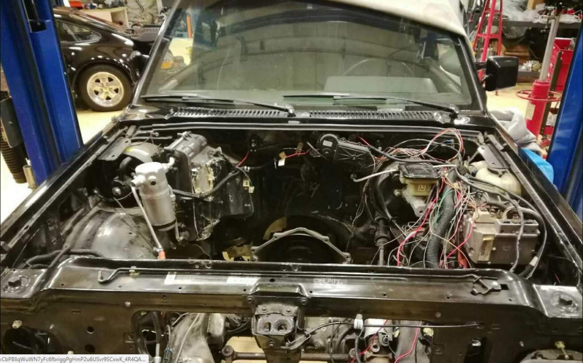 Black GMC Cyclone turbo Pickup restoration project (11).png