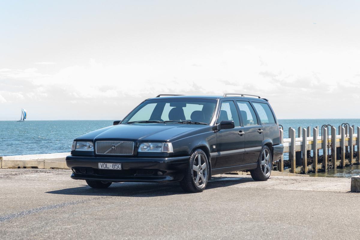 Black Volvo 850 R Wagon 1996 for sale (15).jpg