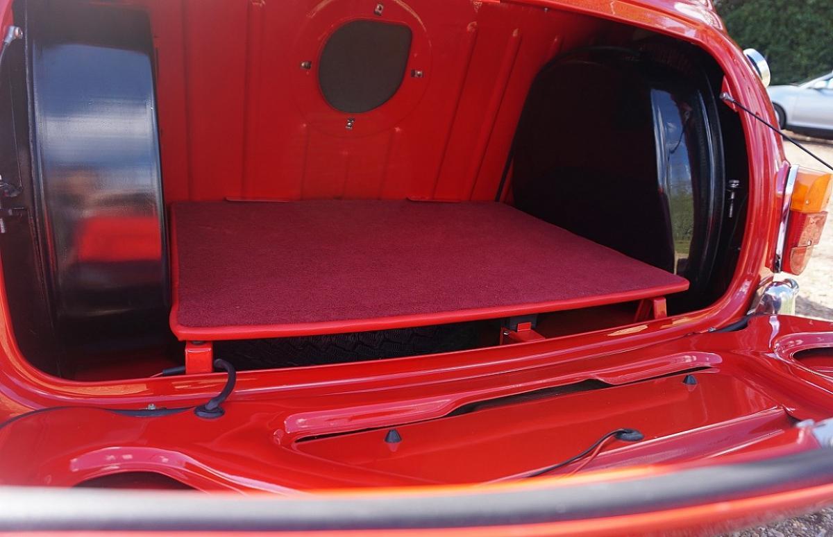 Black over Tartan red 1965 Morris Cooper S MK1 British built image (10).jpg