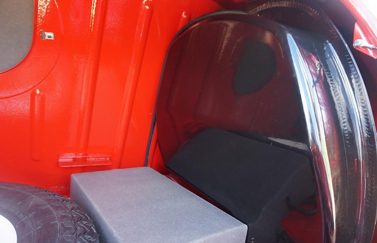 Black over Tartan red 1965 Morris Cooper S MK1 British built image (13).jpg