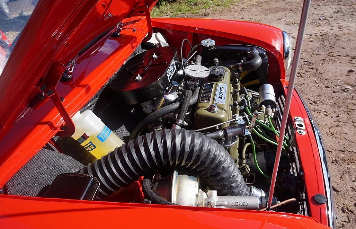 Black over Tartan red 1965 Morris Cooper S MK1 British built image (23).jpg