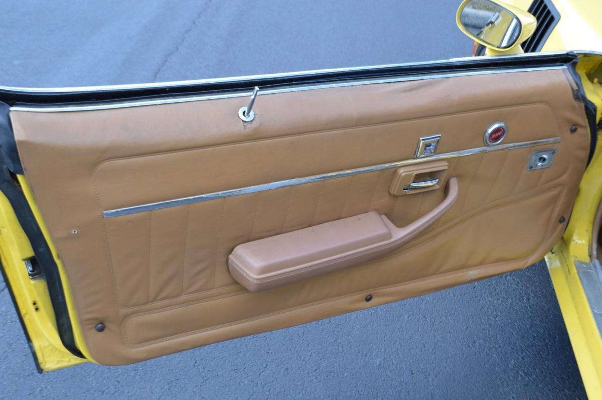 Bright yellow 1979 Chev Camero images restored (17).jpg