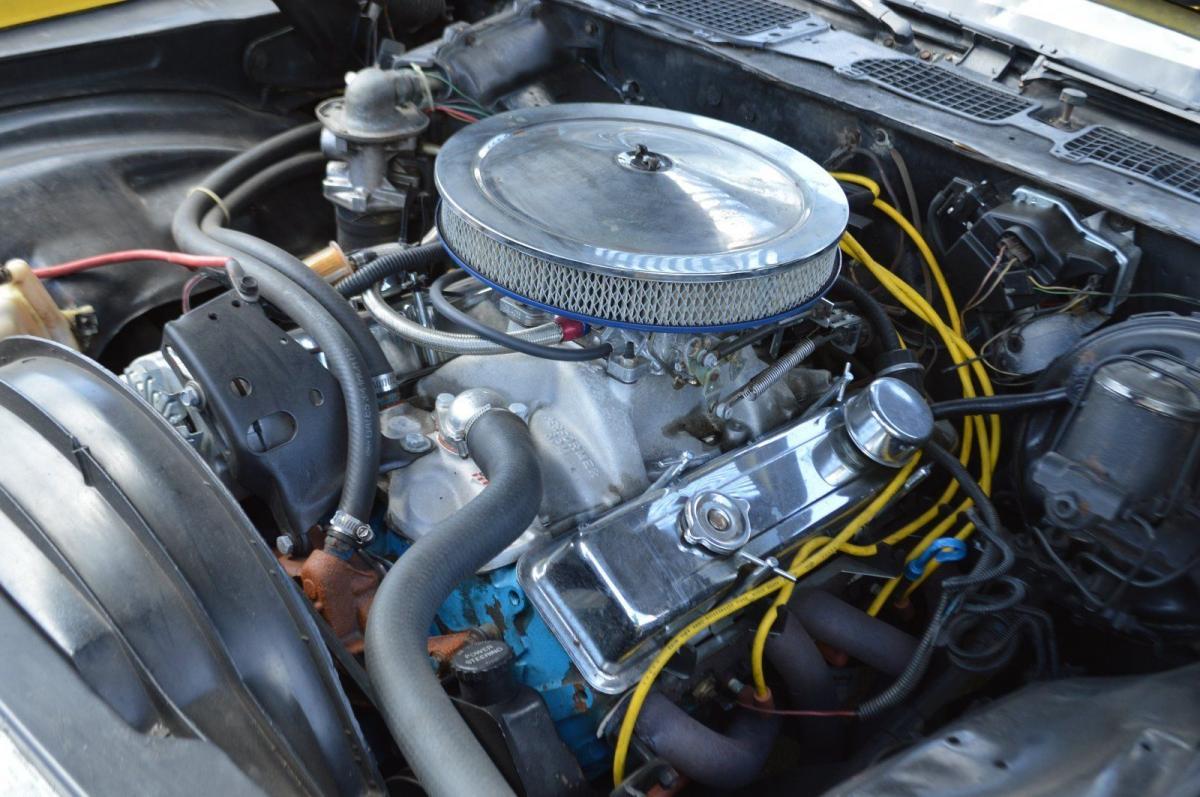 Bright yellow 1979 Chev Camero images restored (22).jpg