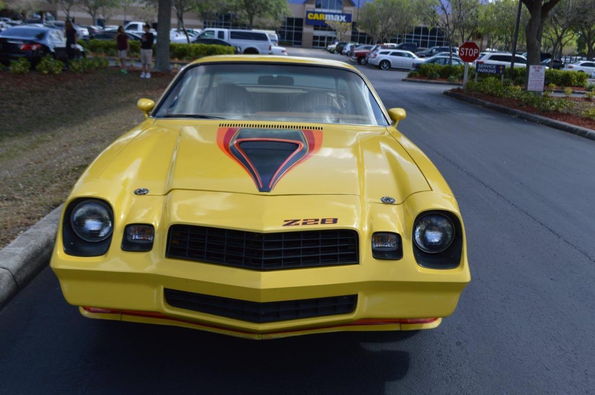Bright yellow 1979 Chev Camero images restored (6).jpg