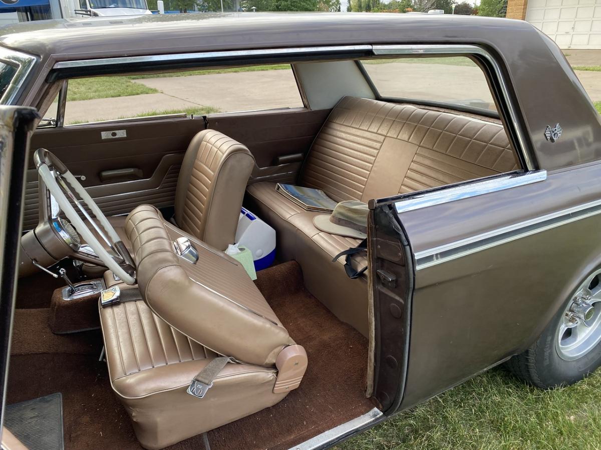 Brown and gold trim 1964 Studebaker daytona hardtop for sale USA (9).jpg