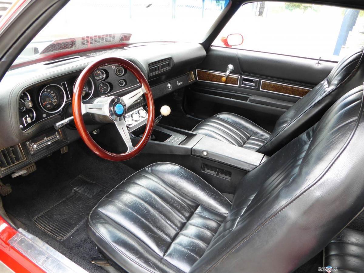 Chevrolet Camero SS front interior.JPG