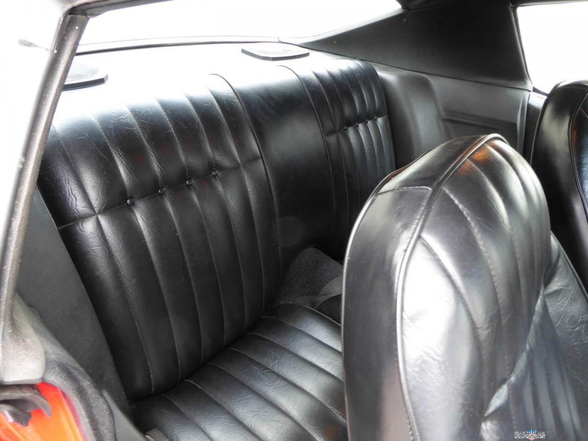 Chevrolet Camero SS rear seats.JPG