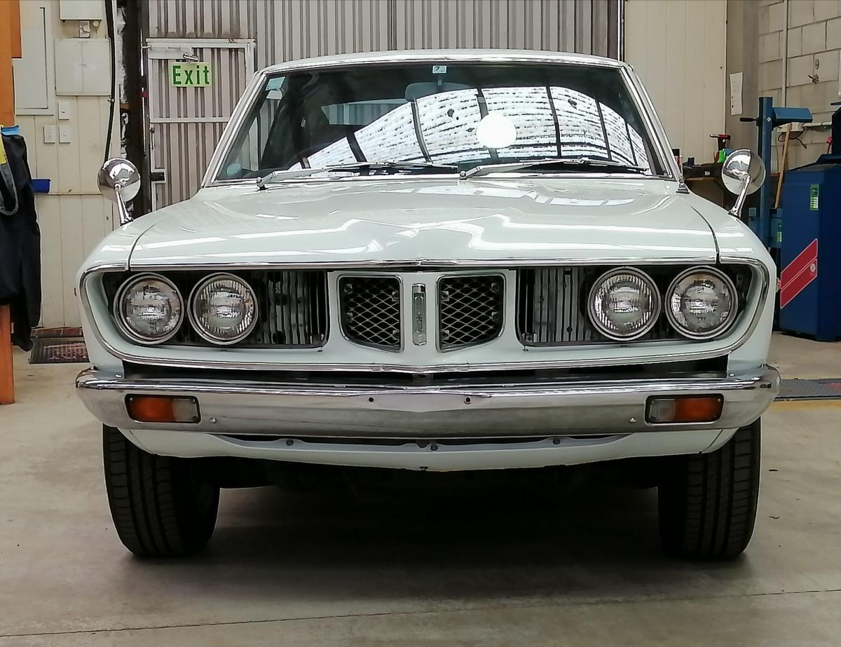 Corona Mark II white coupe images 70s (2).jpg