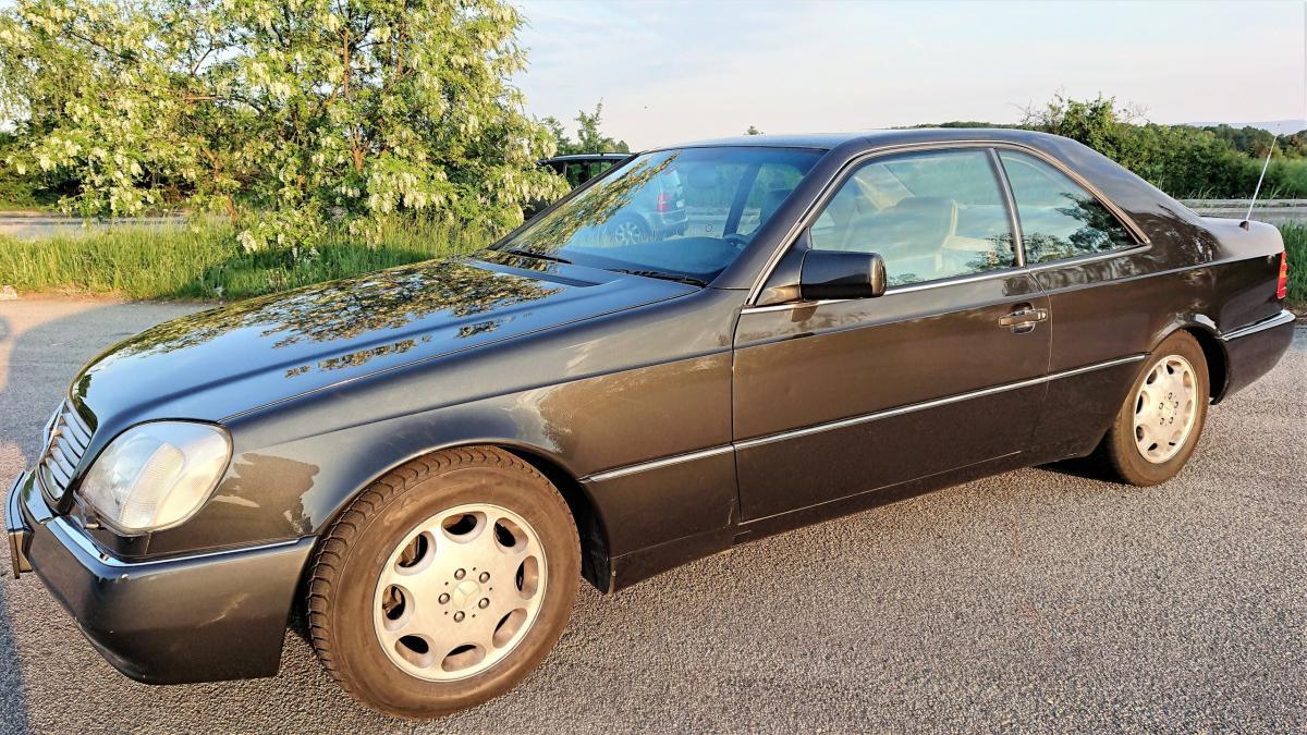 Dark Grey 1993 Mercedes 500SEC C140 (1).jpg