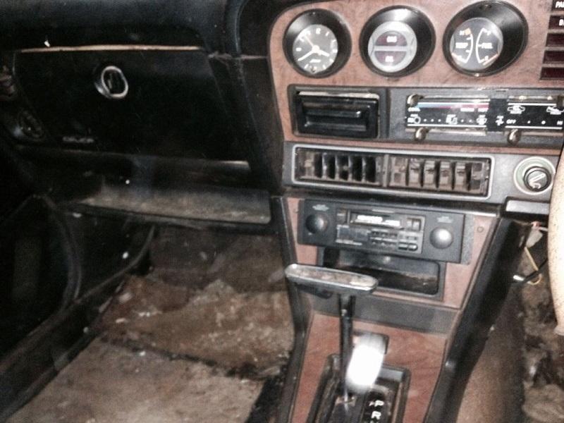 Dashboard RA28 Celica 1977 e.JPG