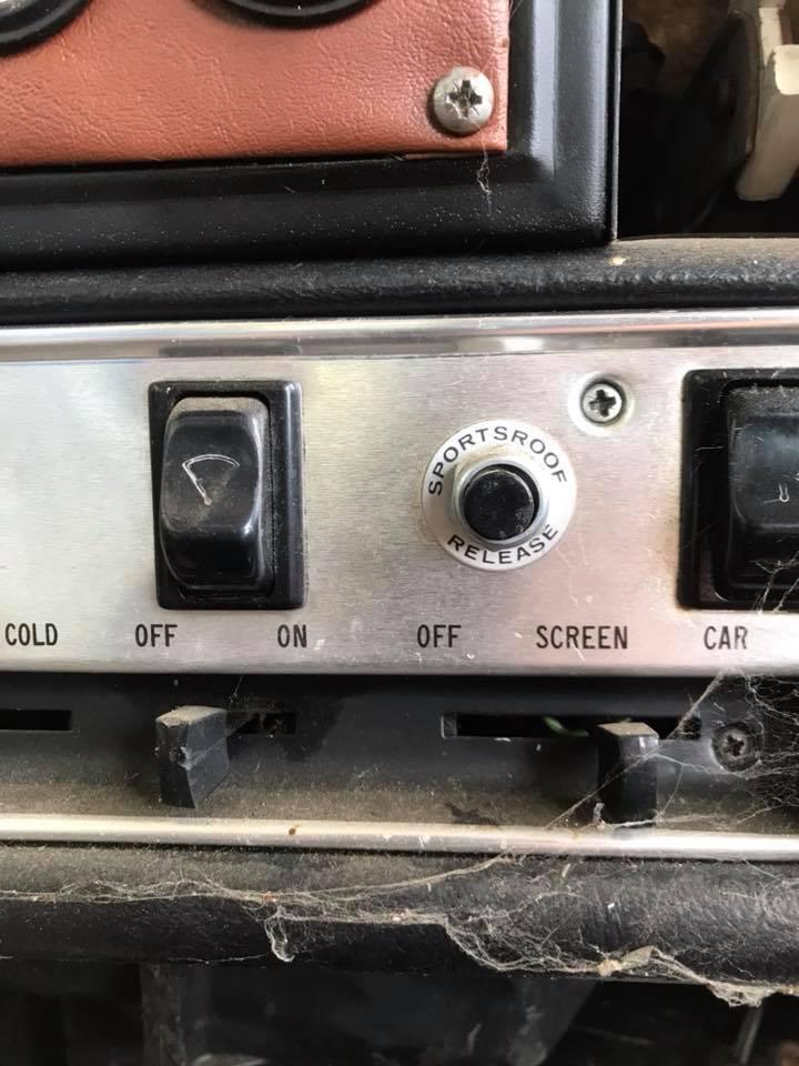 Dashboard switch Leyland mini sunshine.jpg