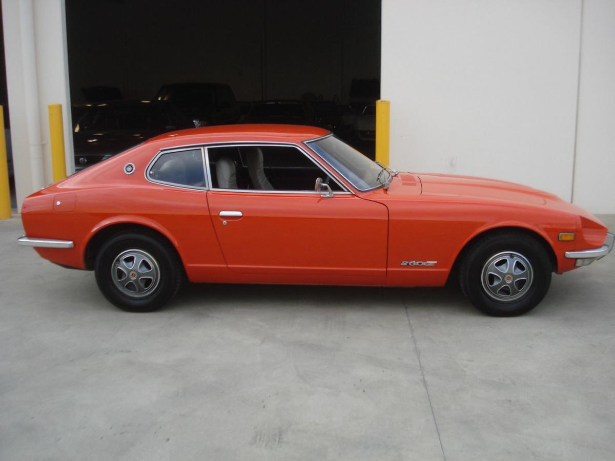 Datsun 260z side profile.jpg