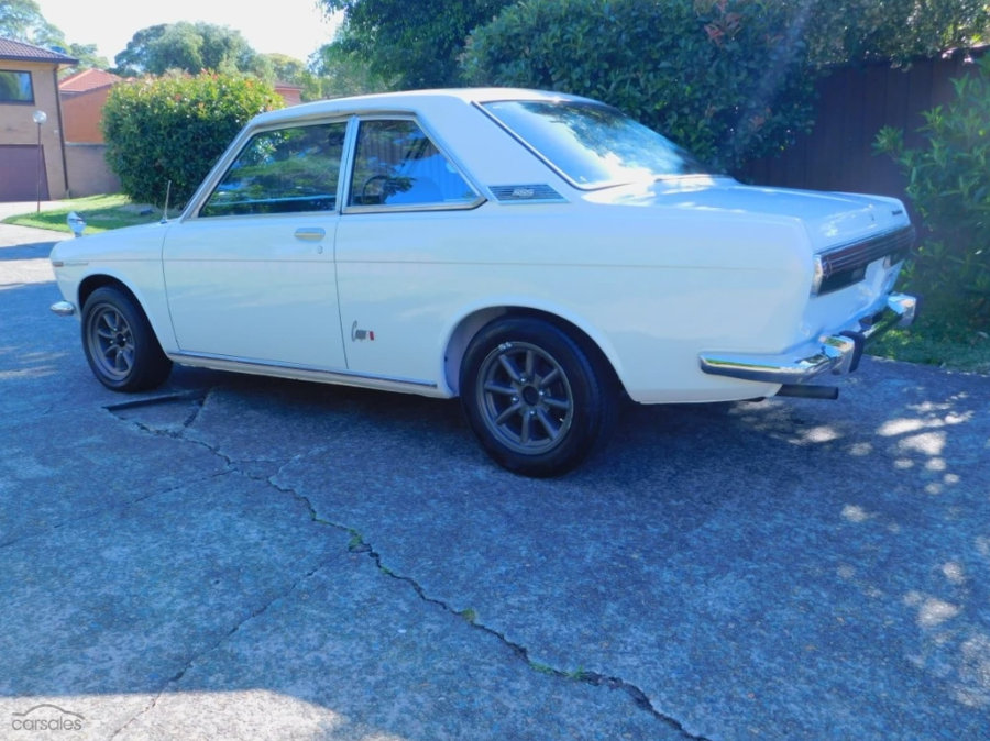 Datsun Nussan Bluebird SSS 510 Coupe 1969 white image (12).png