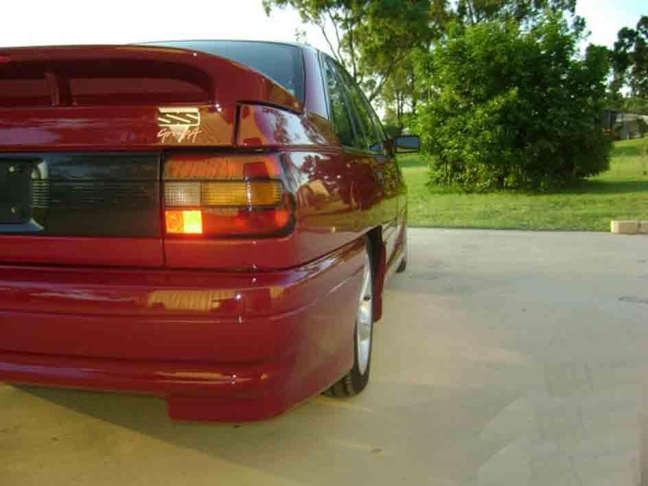 Durif Red Holden Commodore VN SS HSV 1990 number 180 images (8).jpg