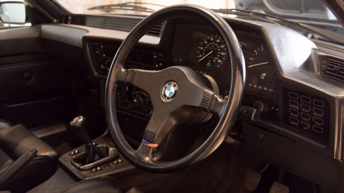 E24 M6 BMW steering wheel.jpg