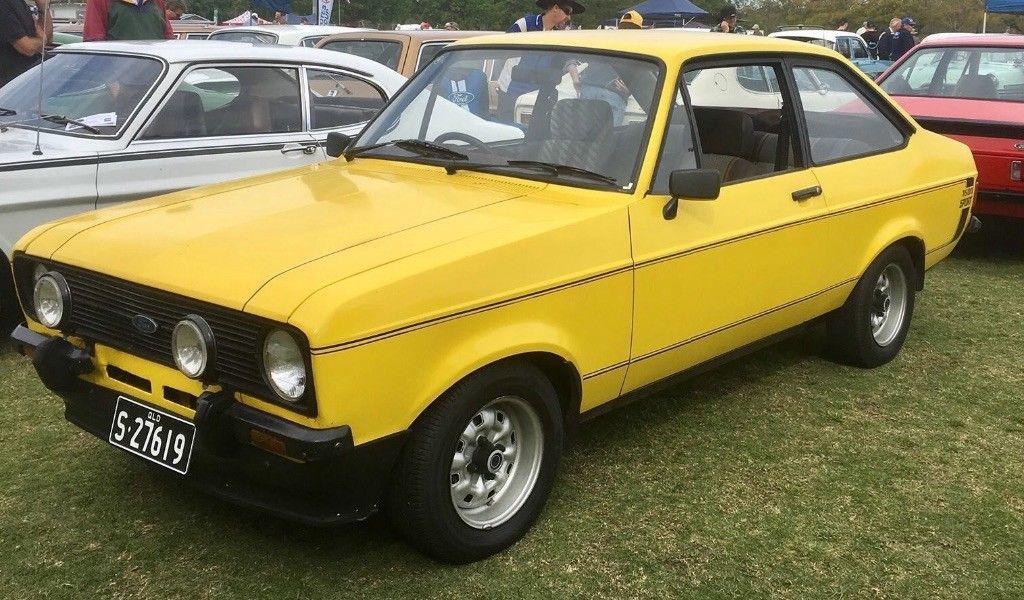 Escort 1600 Sport from South Africa Yellow images (1).jpg