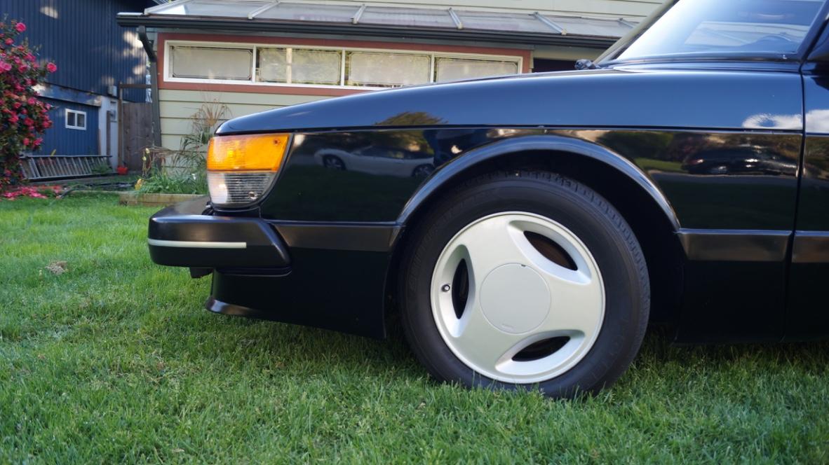 Exterior Saab 900 SPG 1985 Black Canada (13).jpg