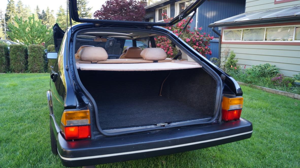 Exterior Saab 900 SPG 1985 Black Canada (9).jpg