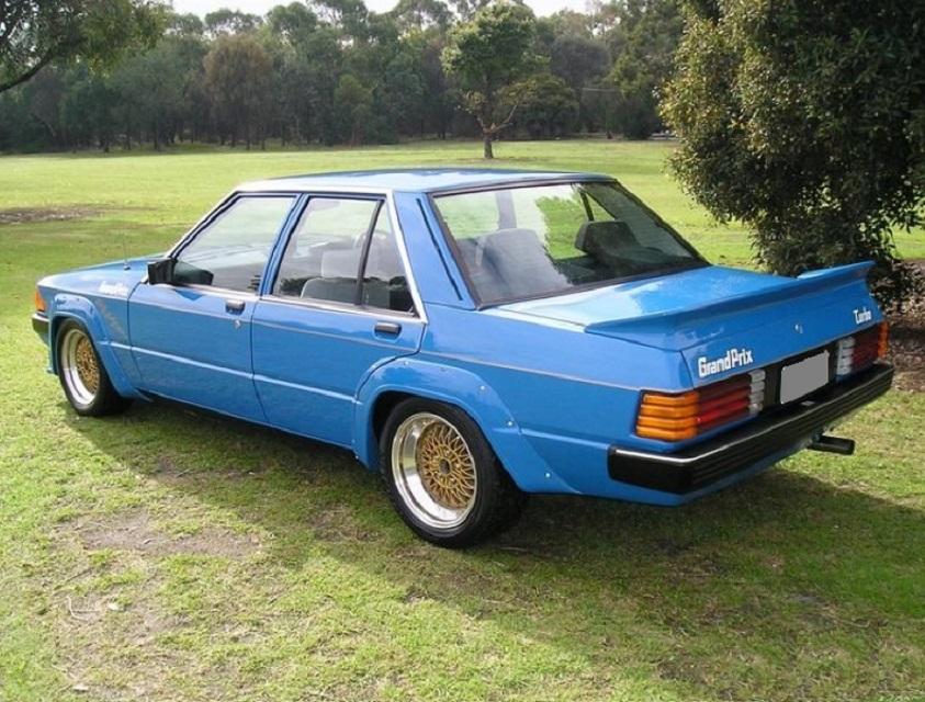 Falcon XE Dick Johnson Grand Prix (11).jpg