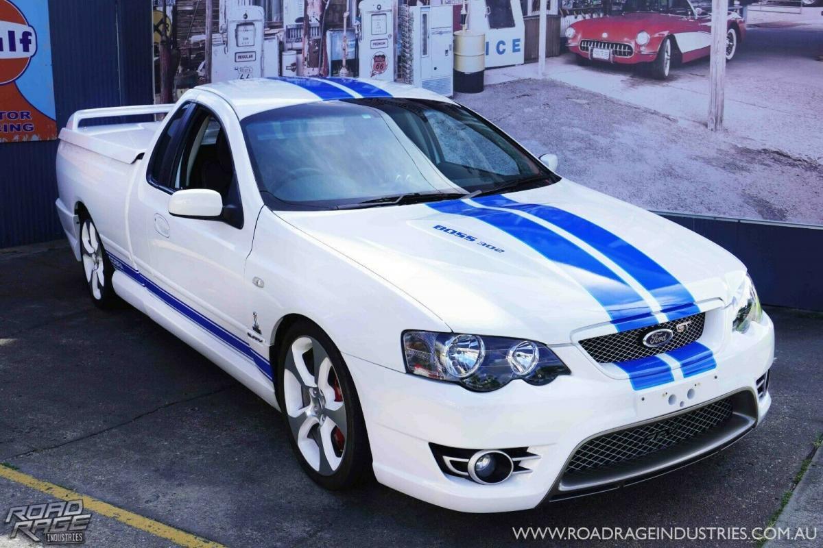 For sale 2007 Ford Falcon Cobra ute white blue stripes build number 002 (10).jpg