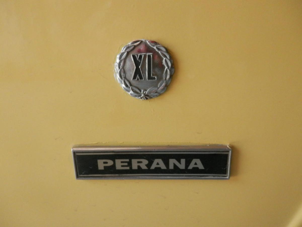 Ford Capri Perana Basil Green badge.jpg