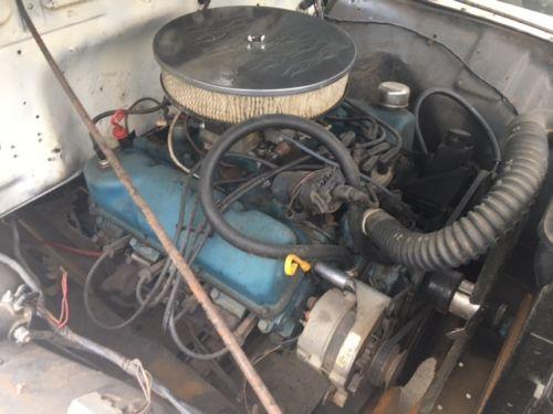 Ford F100 Pickup 1956 engine.jpg