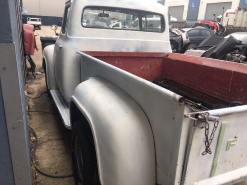 Ford F100 Pickup 1956 tray.jpg