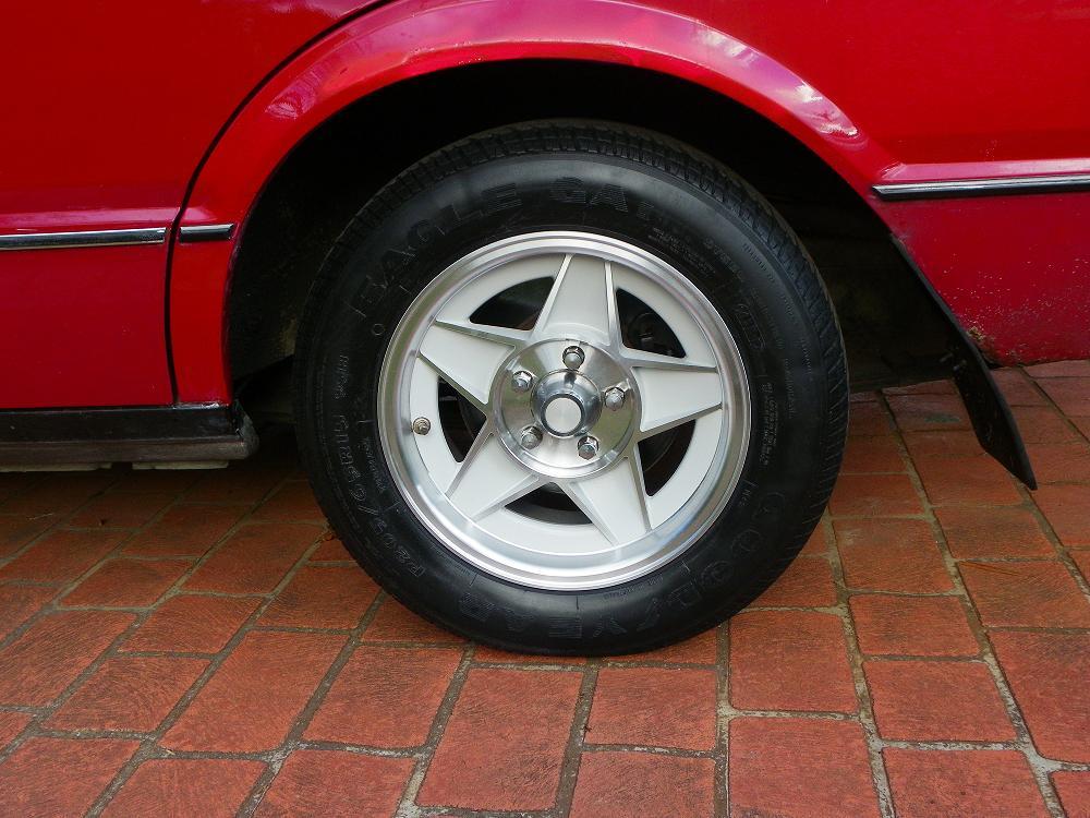 Ford Falcon XD ESP Hermitage Red 1980 original images (5).JPG