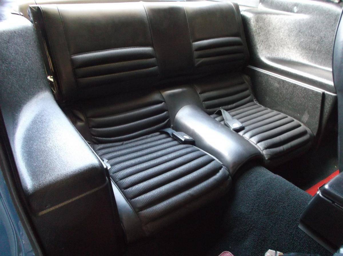 Ford Mustang Mach 1 Rear seats.jpg