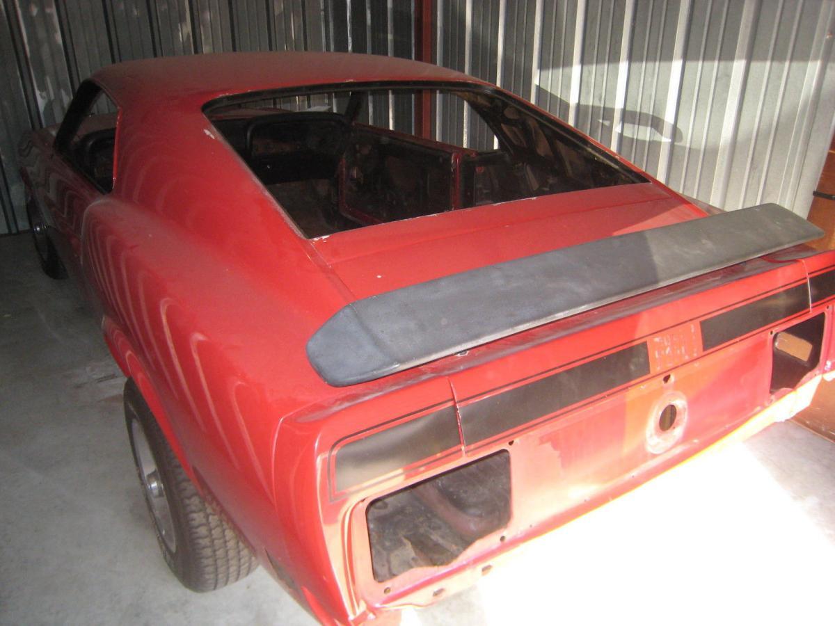 Ford Mustang Mach 1 Rear tail lights.jpg