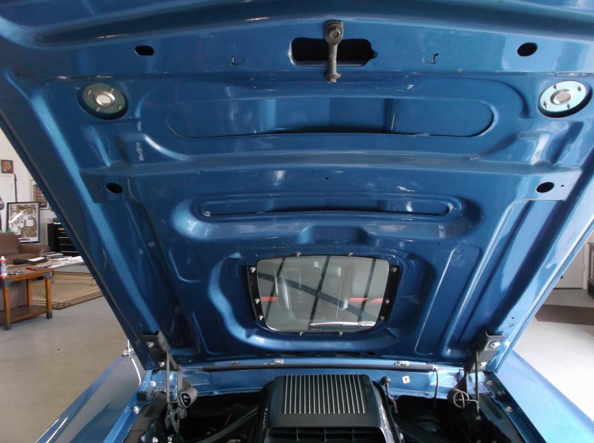 Ford Mustang Mach 1 bonnet.jpg