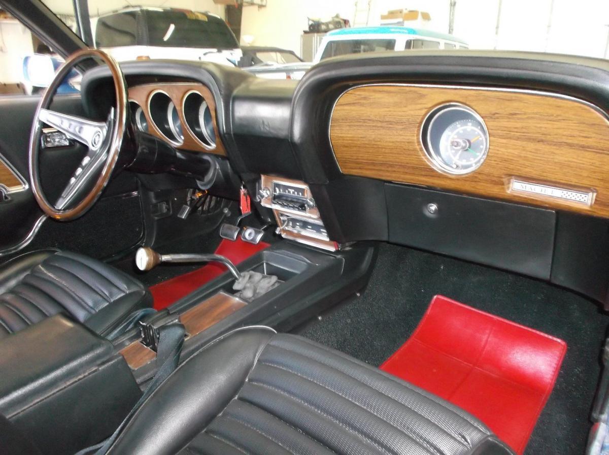 Ford Mustang Mach 1 dashboard.jpg