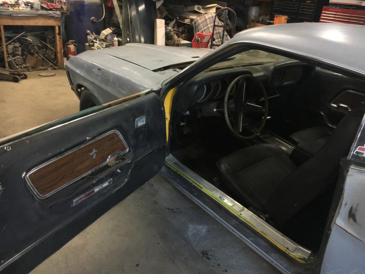 Ford Mustang Mach 1 door cards.jpg