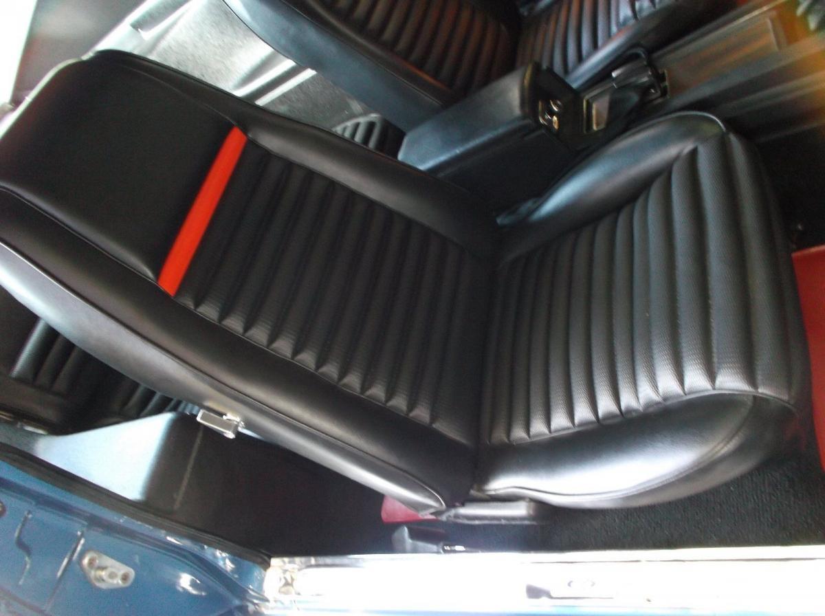 Ford Mustang Mach 1 front seats.jpg