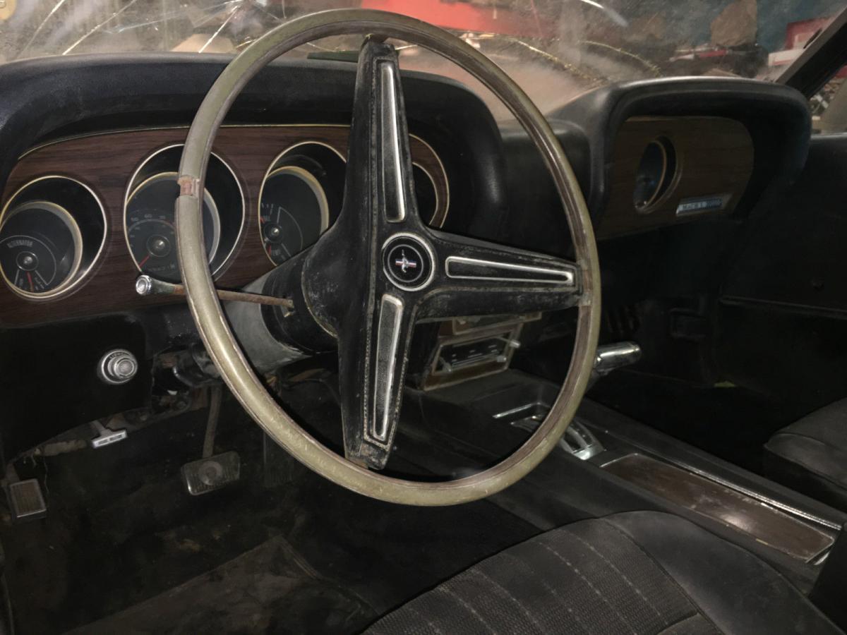 Ford Mustang Mach 1 steering wheel.jpg