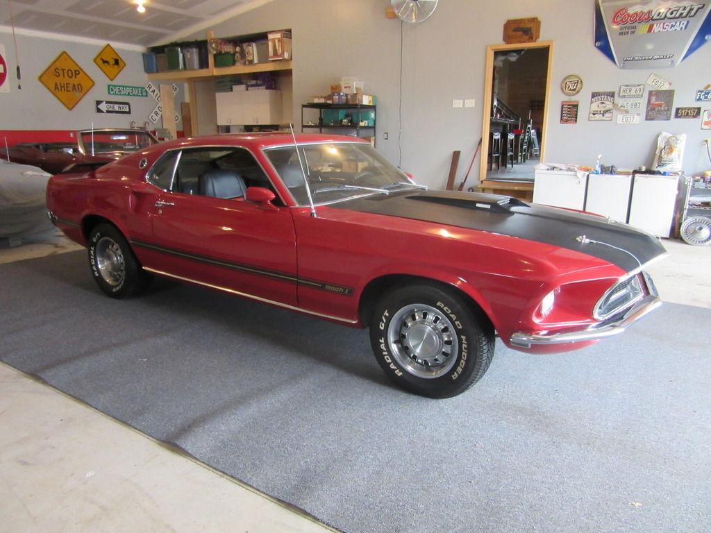 Ford Mustang Mach 1.jpg