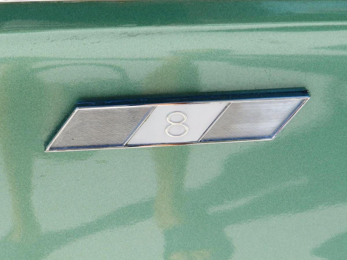 Green 1964 Sudebaker Daytoina Convertible V8 Florida (15).jpg