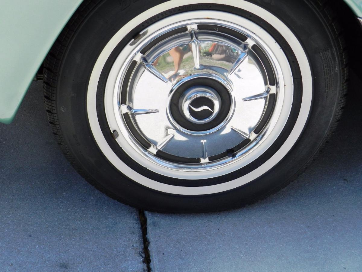Green 1964 Sudebaker Daytoina Convertible V8 Florida (18).jpg