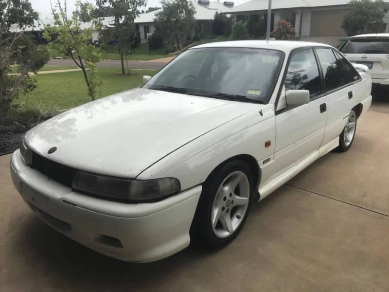 HSV Senator 5000i 1993 white images VP Holden (1).JPG