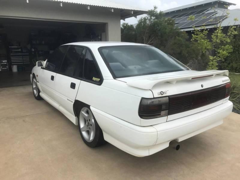 HSV Senator 5000i 1993 white images VP Holden (2).JPG