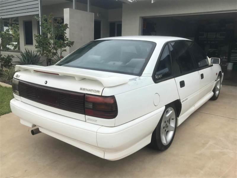 HSV Senator 5000i 1993 white images VP Holden (5).JPG