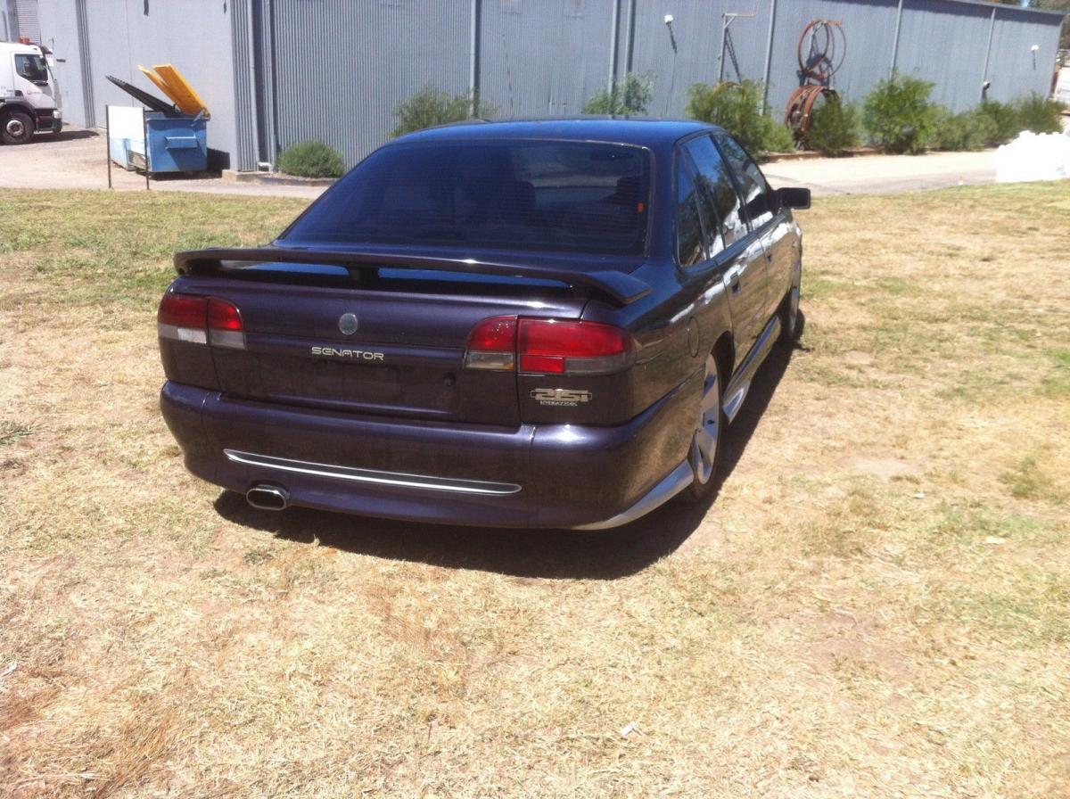 HSV Senator VR rear tail lights.jpg