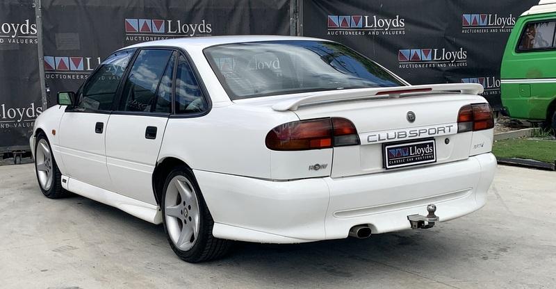 Holden HSV 1994 VR CLubsport White images 2021 (12).jpg